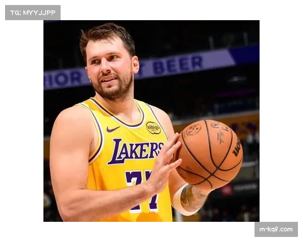 东契奇砍下40分三双,真实命中率75.2%率队逆转太阳